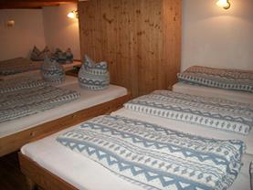 Gruppenreisen in der Rhön! Übernachten Sie in einer unserer schönen Ferienwohnungen, Mehrbettzimmer oder im Heu!