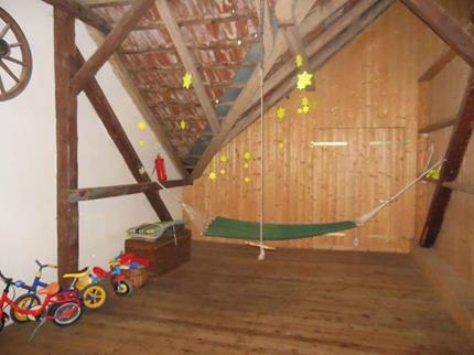 Spielscheune für die kleinen Gäste auf dem Ferienhof Seibert in Ostheim Rhön.